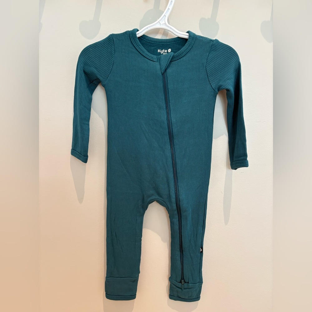Kyte BABY Teal Ribbed Zippered Romper